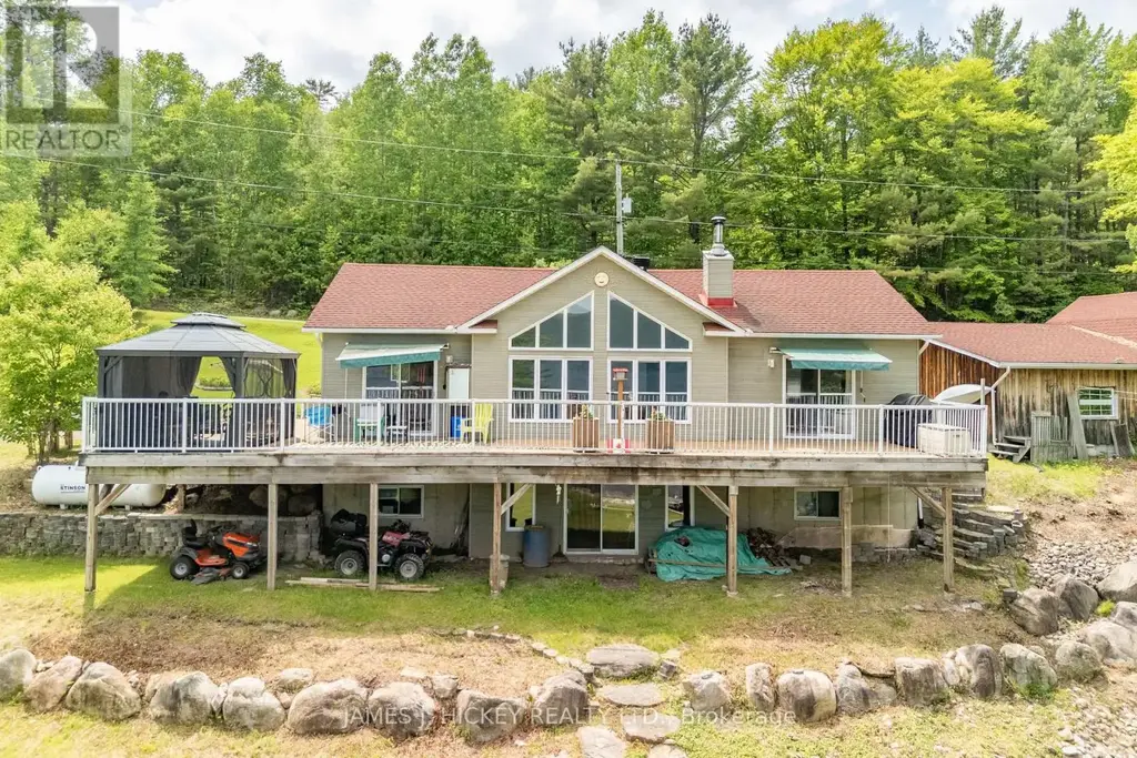 196 Loon Valley Lane, Head, Clara and Maria